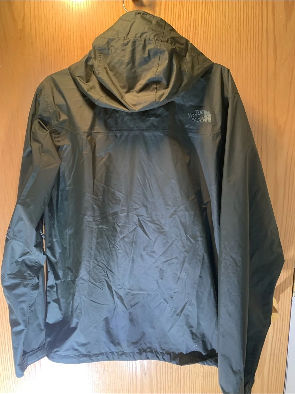 The North Face Men's DryVent Forest Green Hooded Rain Jacket - Size M